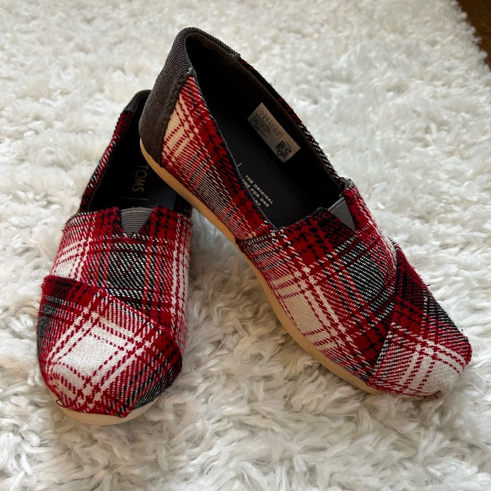 TOMS Women's Red Plaid Slip-On Shoes
